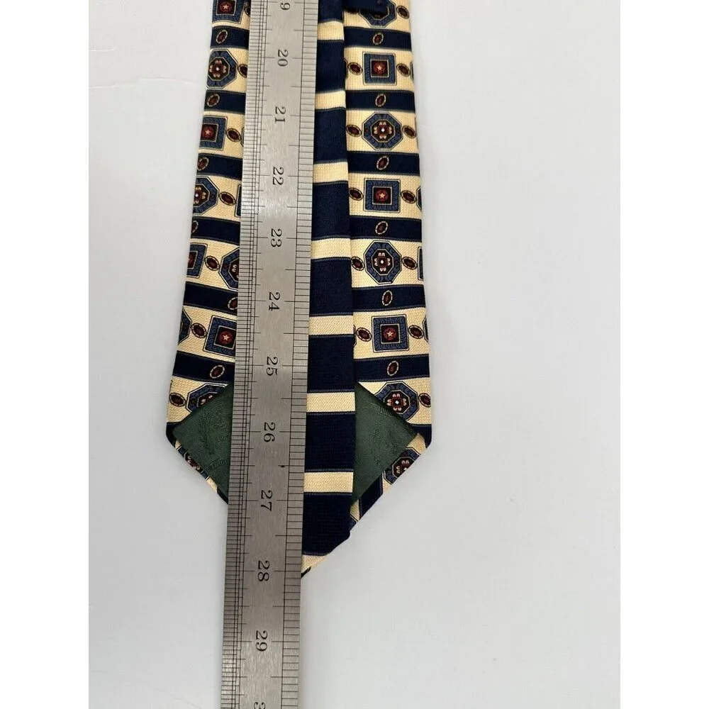 Tommy Hilfiger pre owned